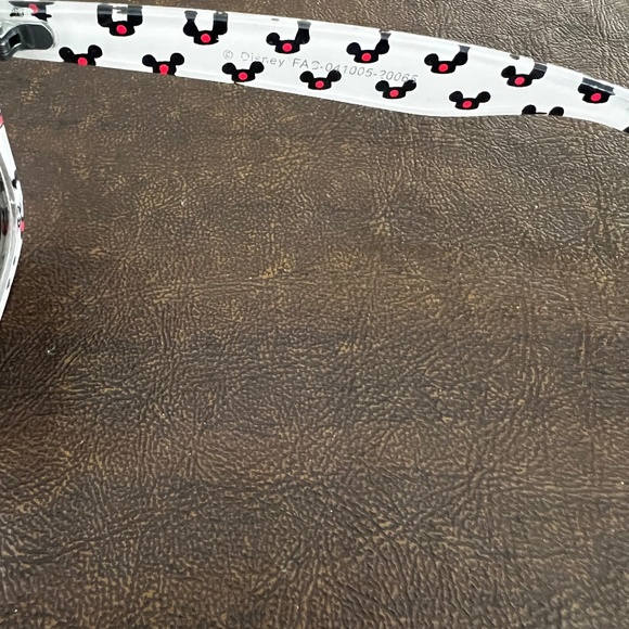 DISNEY FUN White Sunglasses with Hidden Mickey's INSIDE the frames - Picture 6 of 6